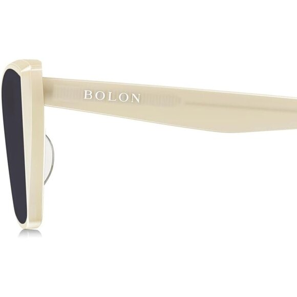 ?Women White Elegant Trendy Cat Eye Polarized Exclusive Eyewear Sunglasses